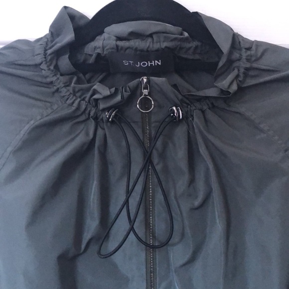 St. John windbreaker - Picture 2 of 11
